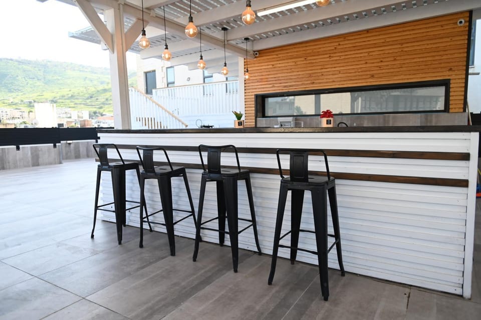 View (from property/room), Balcony/Terrace, Kitchen or kitchenette, Lounge or bar, Lounge or bar, Dining area