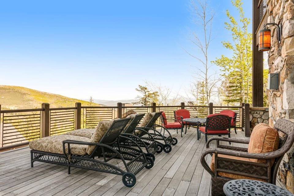 Balcony/Terrace, Seating area, Mountain view