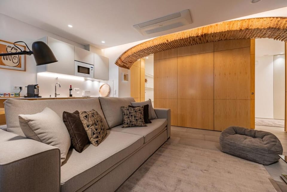 Kitchen or kitchenette, Living room, air conditioner