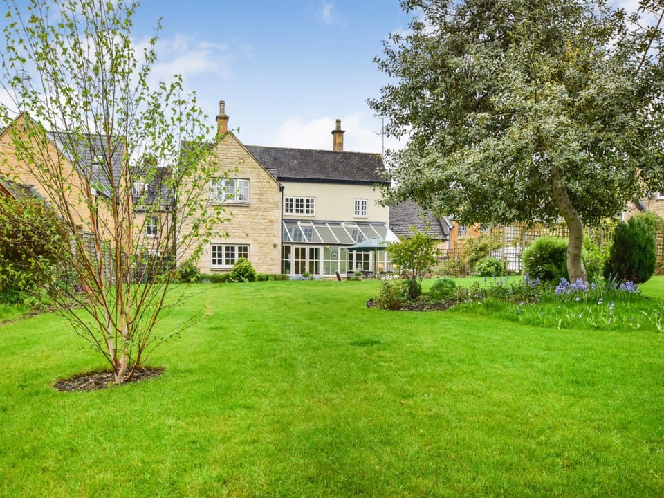 Property building, Garden, Garden view