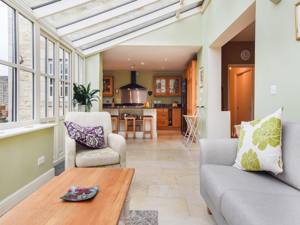 Seating area, kitchen