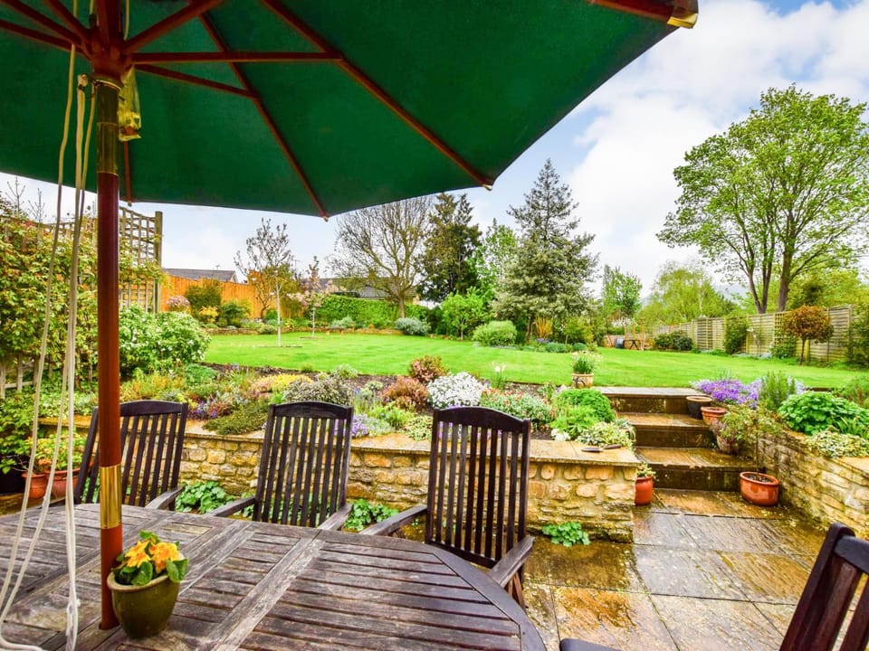 Garden, Dining area, Garden view