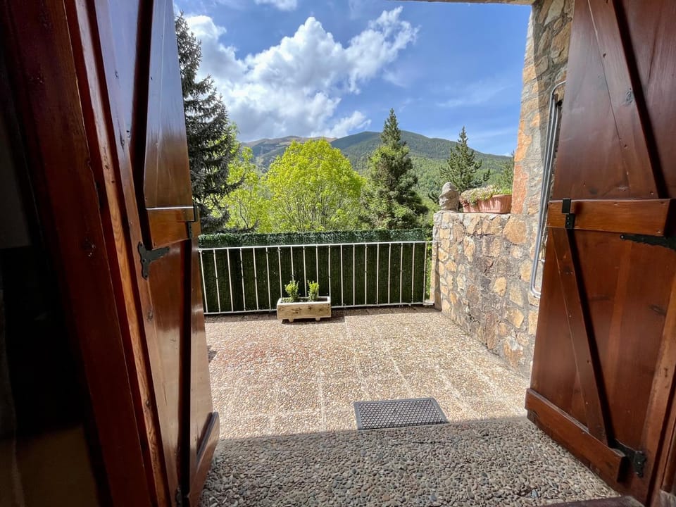Spring, Day, Natural landscape, View (from property/room), Balcony/Terrace, Mountain view
