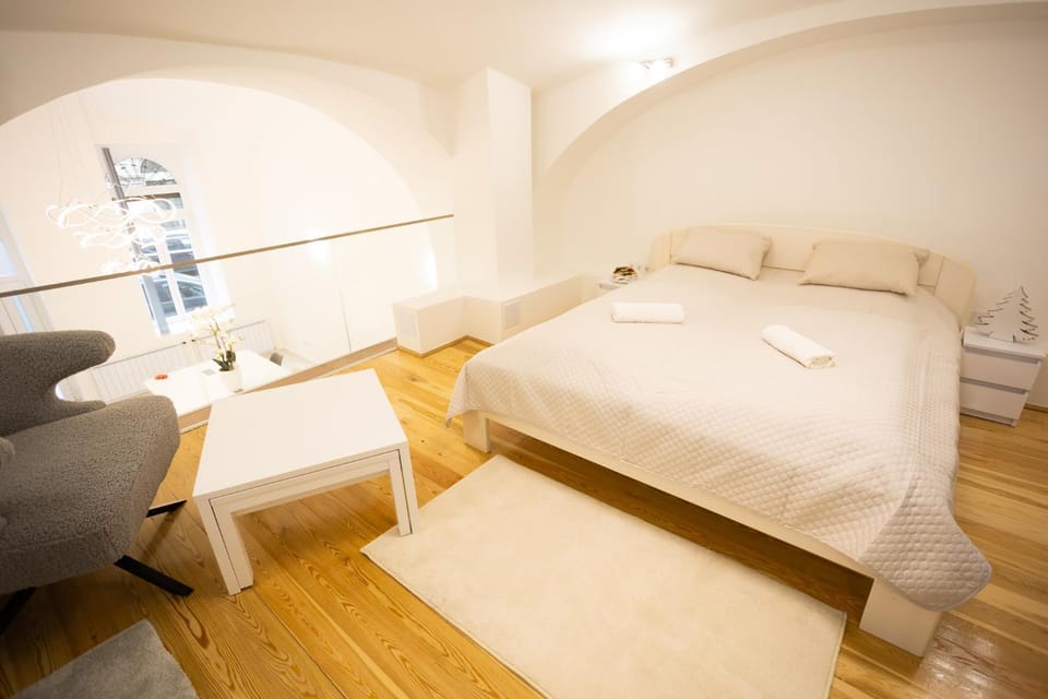Parliament Exclusive Gallery Apartment in Budapest