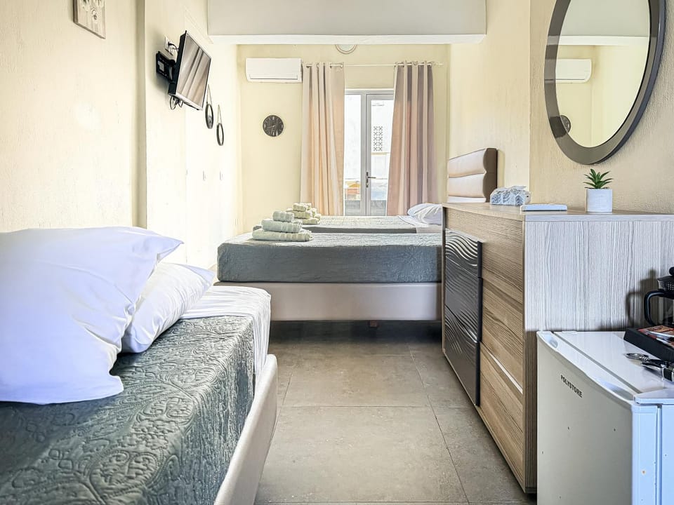 Sea Side Rooms Apartment in Rhodes