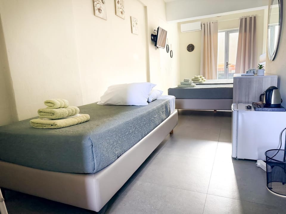 Sea Side Rooms Apartment in Rhodes