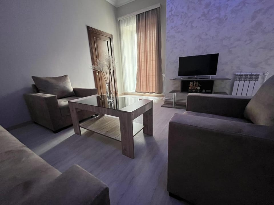 Communal lounge/ TV room, Living room