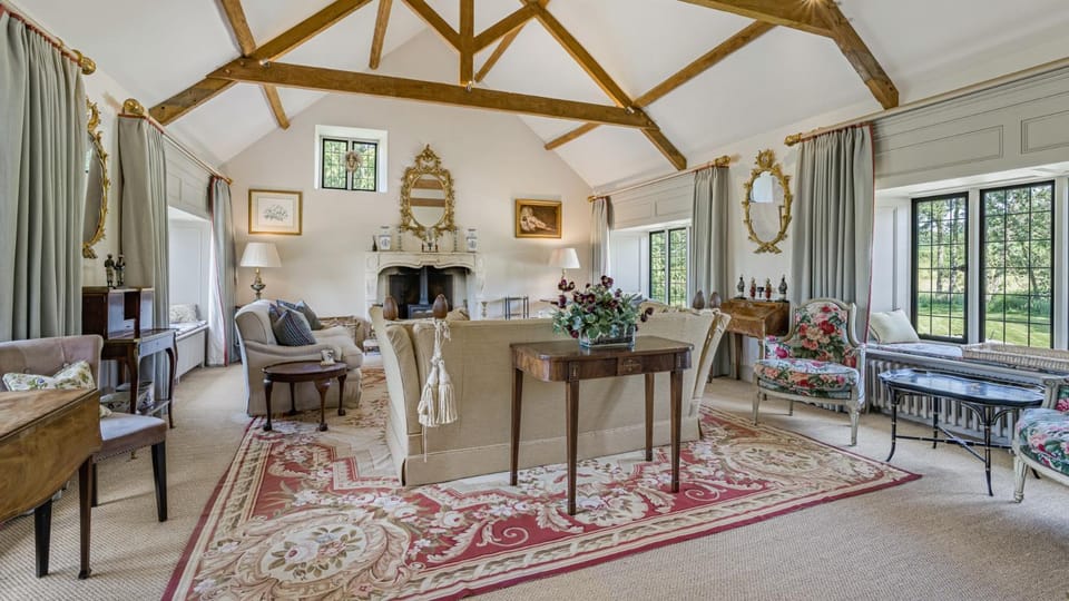 Living room, Decorative detail, Decorative detail, Garden view, fireplace, heating