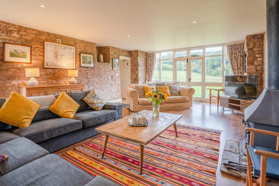 TV and multimedia, Living room, Seating area, flat iron