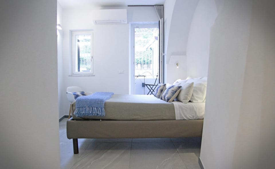 Patio, Bed, Photo of the whole room, Bedroom