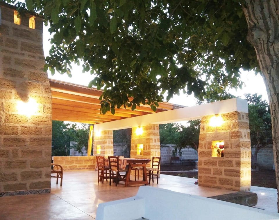 Patio, Dining area
