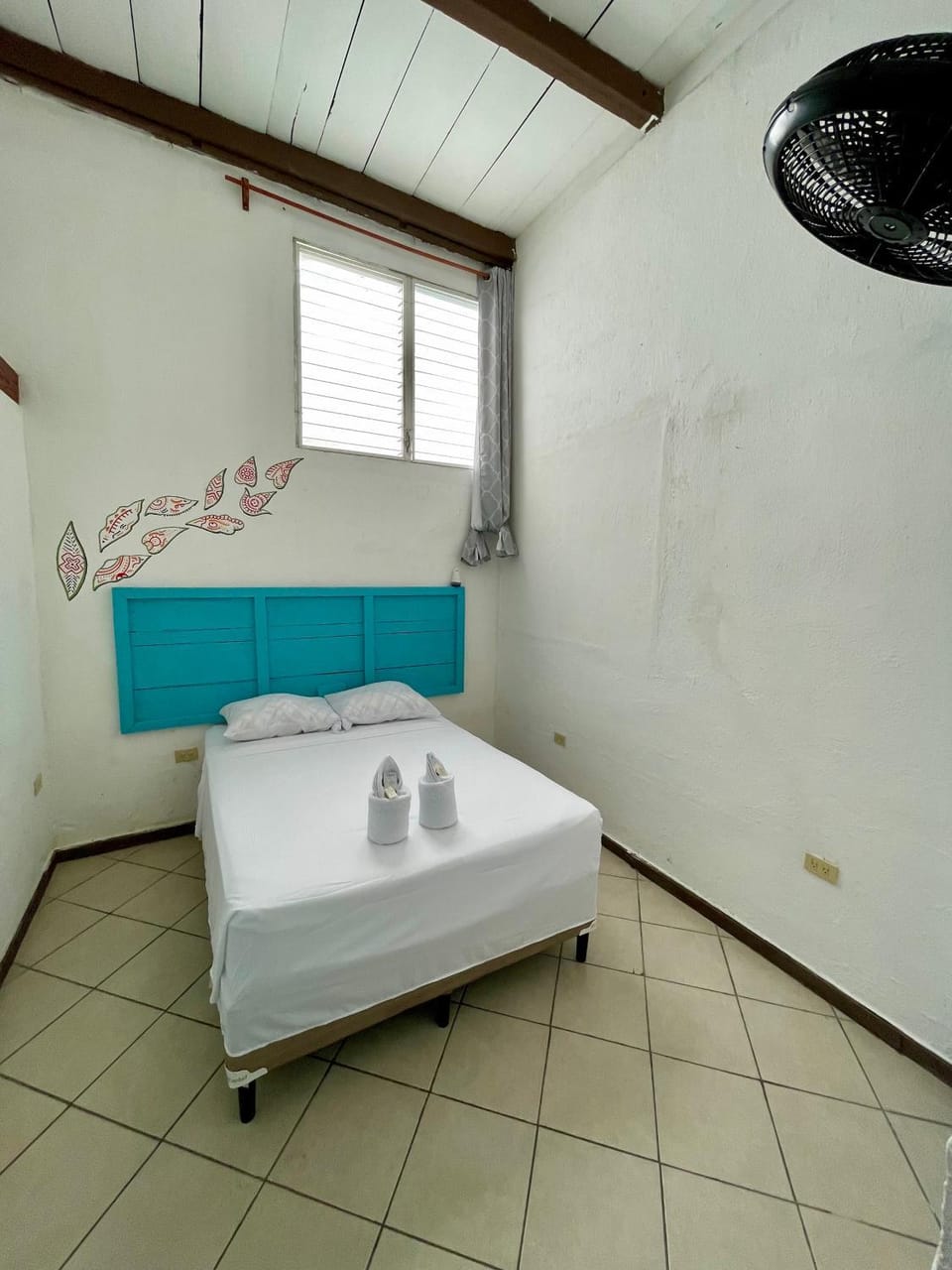 Photo of the whole room, Bedroom, towels
