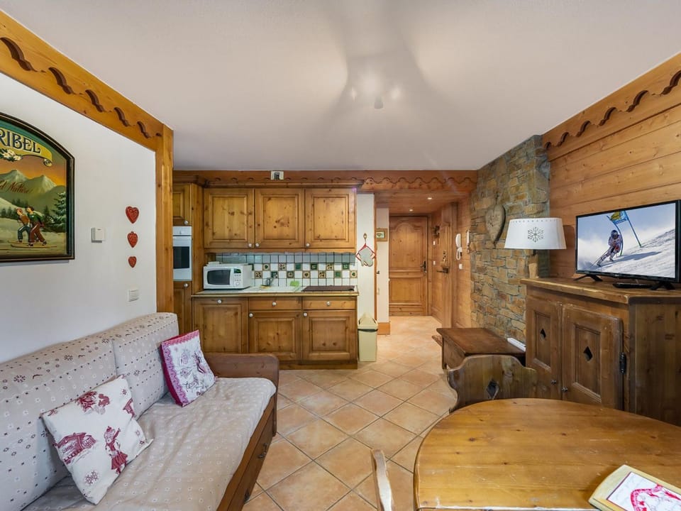 Charmant 2 pièces avec piscine et animaux admis à Méribel - FR-1-566-60 Apartment in Les Allues