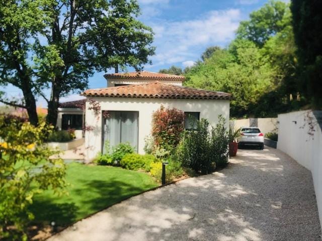 Property building, Garden, Karaoke, Hiking, Cycling, Cycling, Garden view