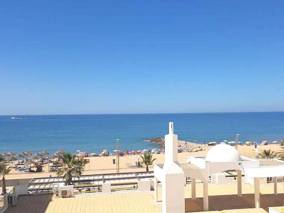Nearby landmark, Natural landscape, Balcony/Terrace, Beach, Sea view, Sea view, sunbed