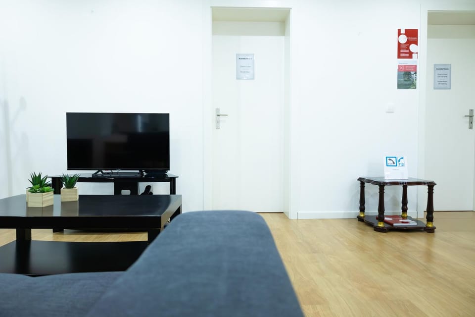 Communal lounge/ TV room, Communal lounge/ TV room, TV and multimedia, Living room, Evening entertainment