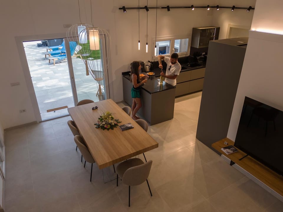 Living room, kitchen