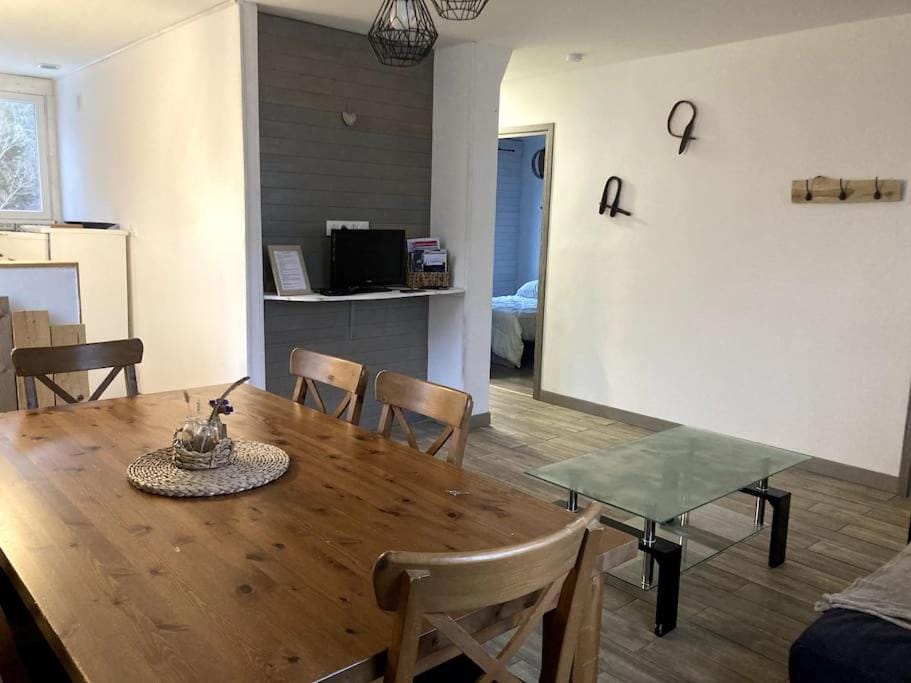 TV and multimedia, Living room, Dining area