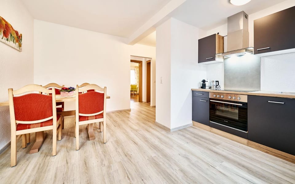 Kitchen or kitchenette, Seating area, Dining area