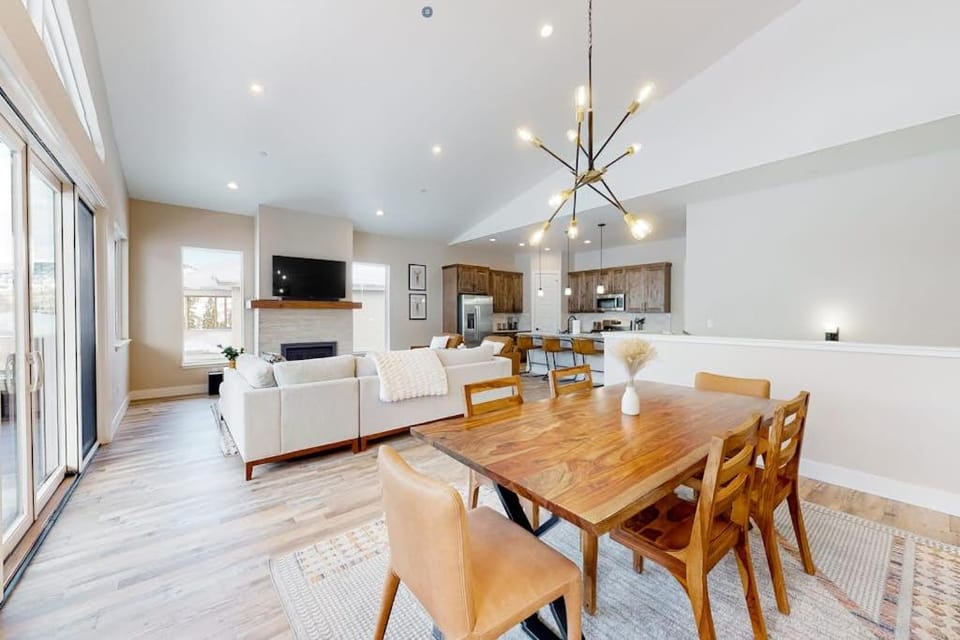 Luxurious Escape House in Purgatory