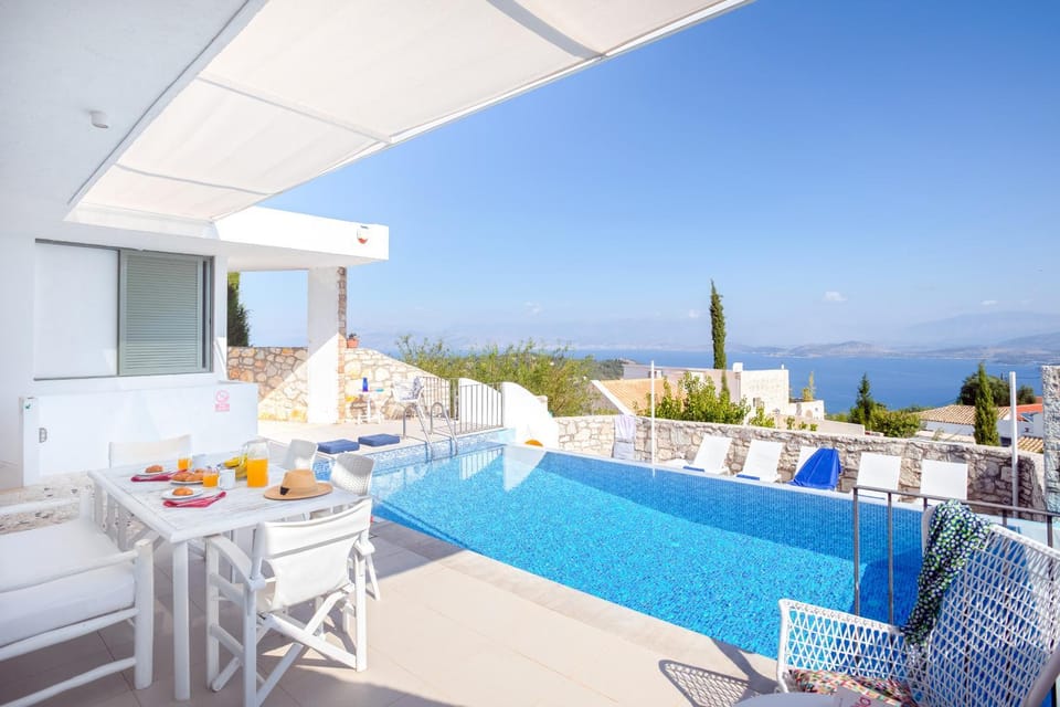 Day, View (from property/room), Pool view, Sea view, Swimming pool, sunbed