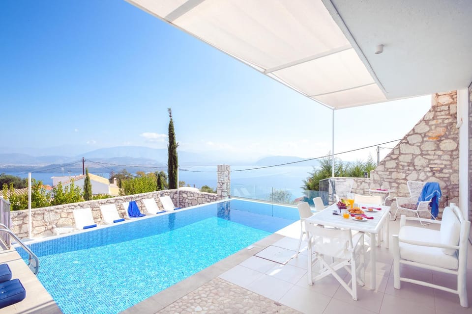 Day, View (from property/room), Balcony/Terrace, Pool view, Swimming pool, sunbed
