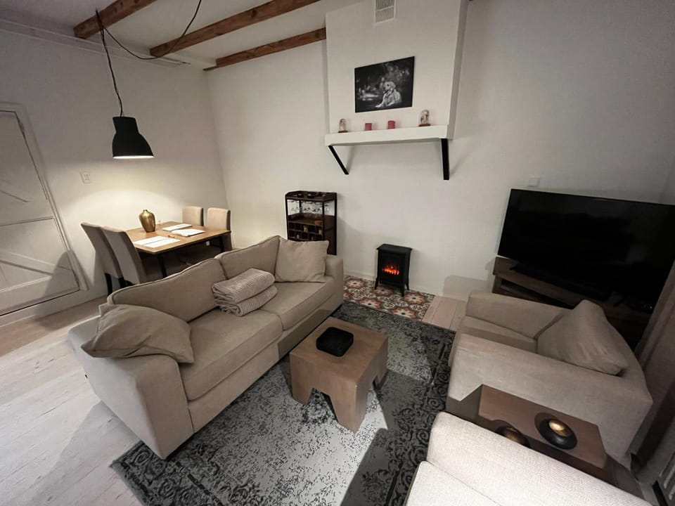 Living room, Food, Internal: Not applicable to any particular room