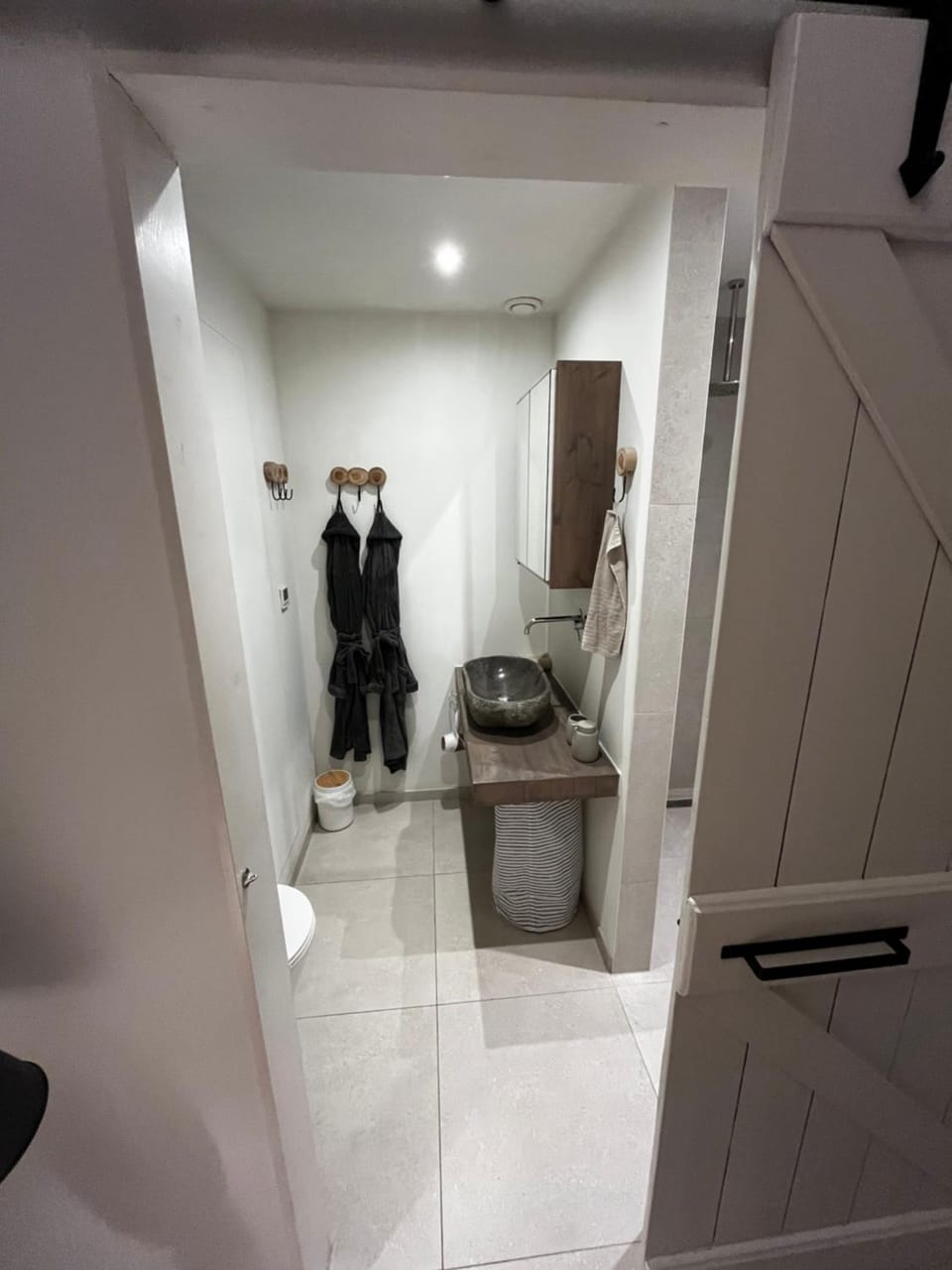 Bathroom, Internal: Not applicable to any particular room