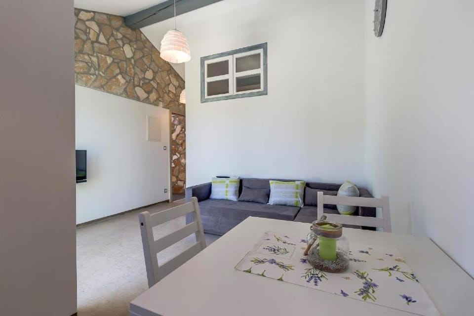 Meer Apartment in Nerezine