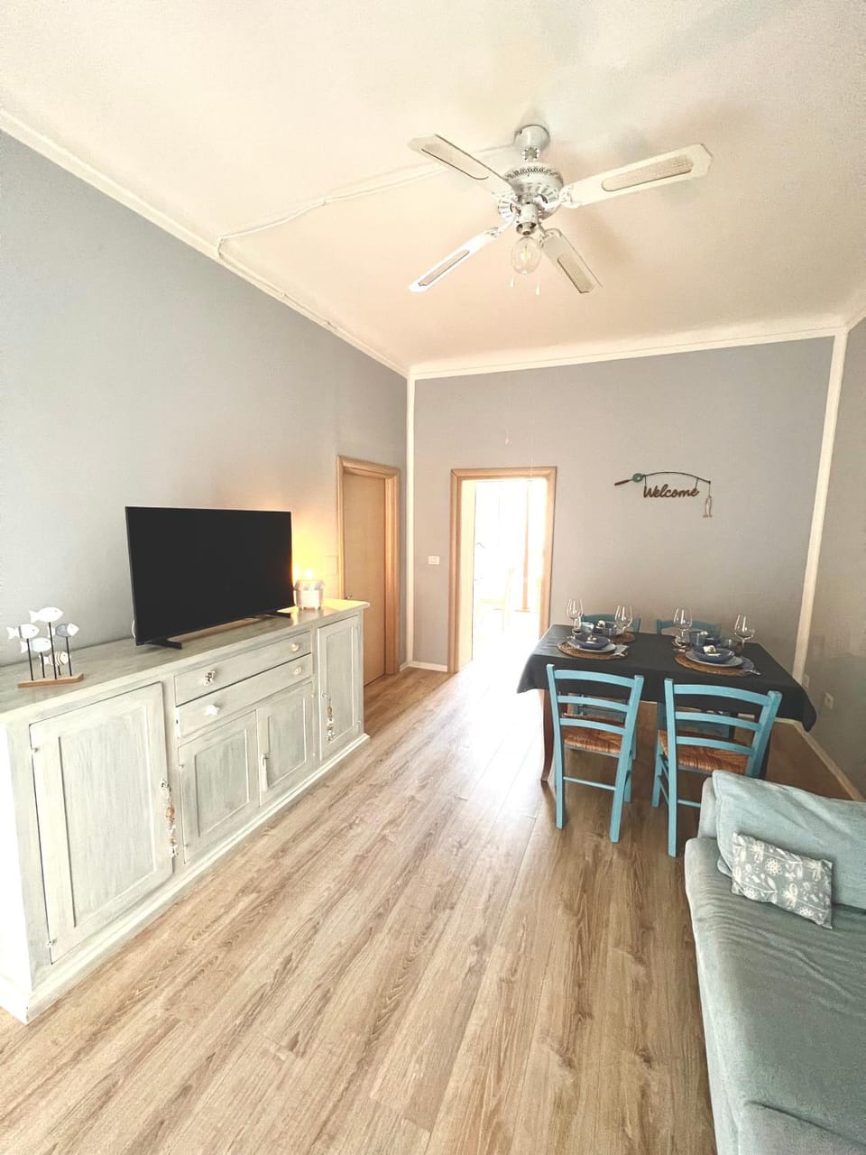 Communal lounge/ TV room