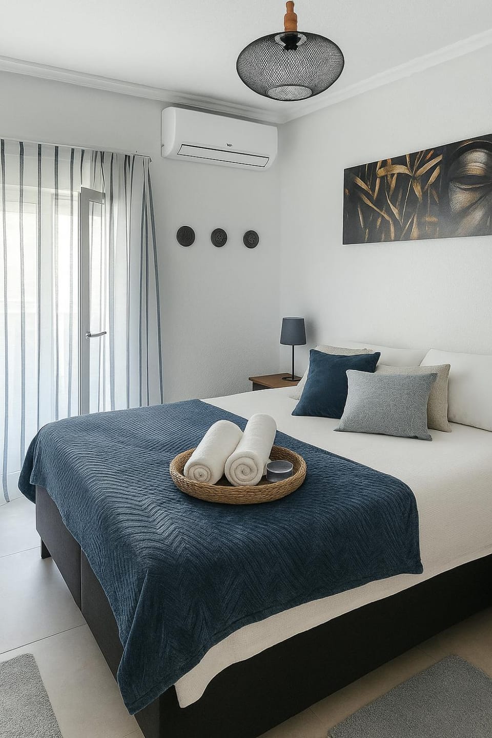 Bed, Photo of the whole room, Bedroom, towels, air conditioner