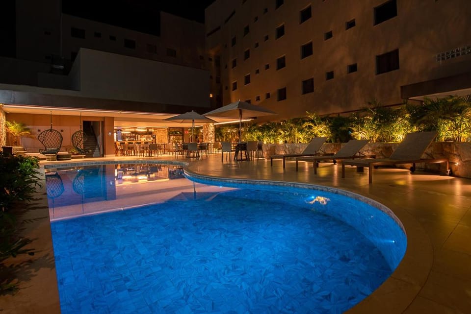 Night, Pool view, Swimming pool, sunbed