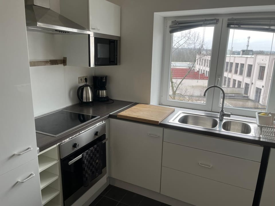 Kitchen or kitchenette, pet friendly, stove