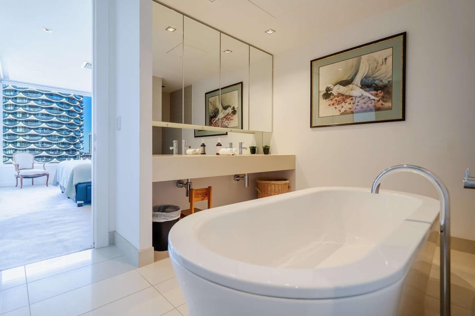 Bathroom, Bath