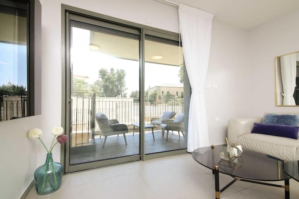 Lovely 2 bedroom apt. Haneviim boutique Apartment in Jerusalem