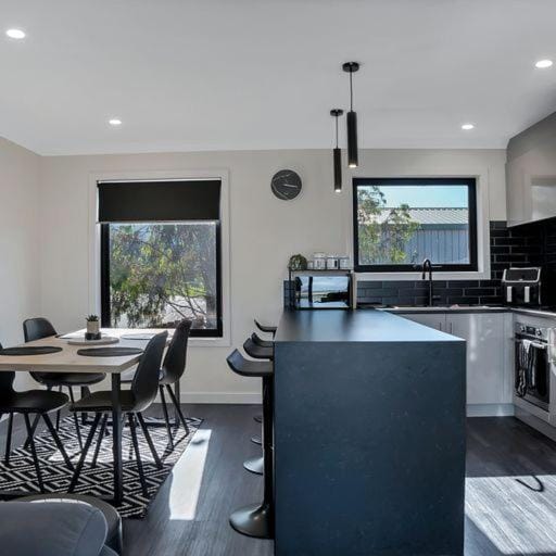 Kitchen or kitchenette, Dining area, pet friendly, stove