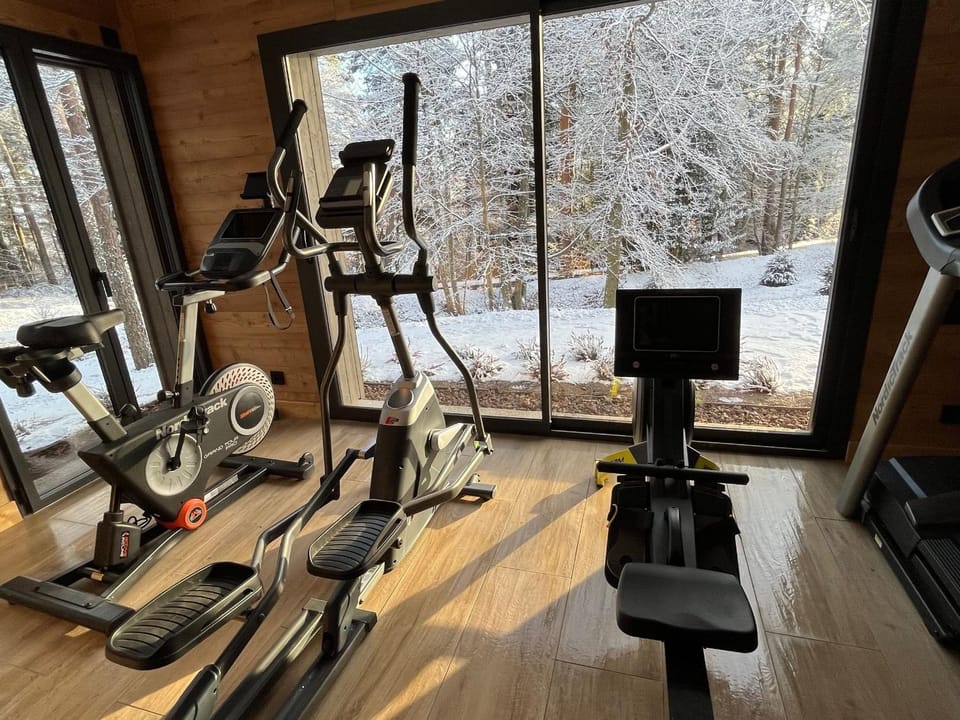 Évasion luxueuse avec spa privatif, golf et activités pour tous au Chambon-sur-Lignon - FR-1-582-369 House in Provence