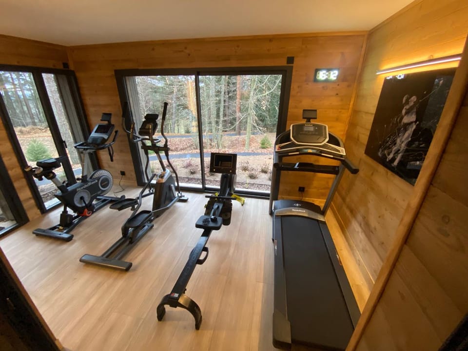 Lodge PMR avec jacuzzi privatif, accès spa et activités au bord du golf! - FR-1-582-372 House in Provence