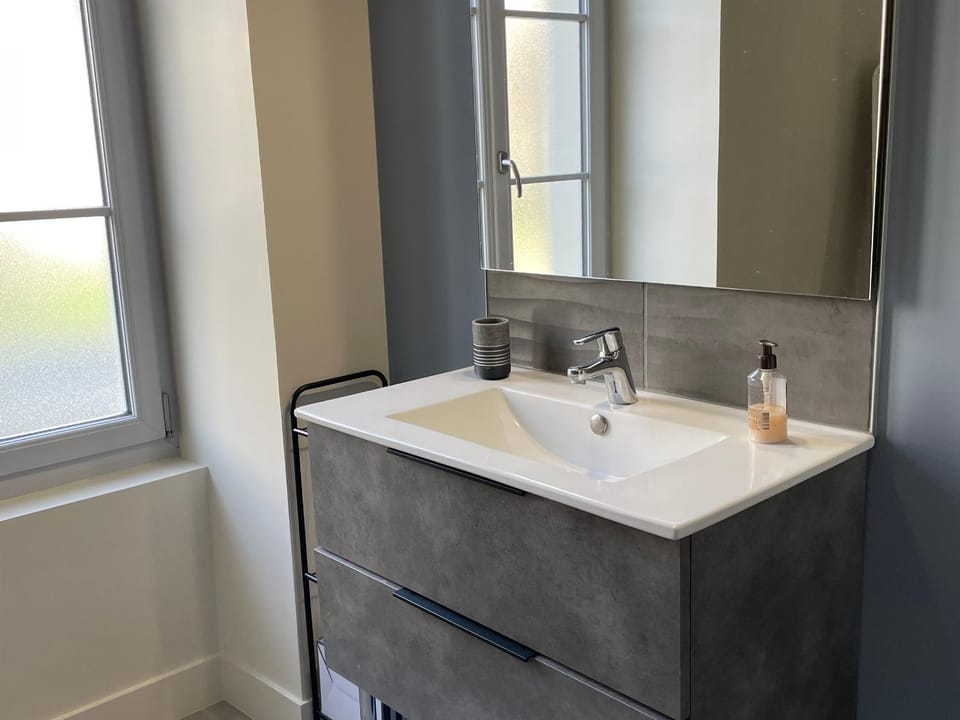 Détente près du Loir : Chambre et salon privés, idéal pour randonnées et proche des 24H du Mans - FR-1-410-387 Bed and Breakfast in Pays de la Loire