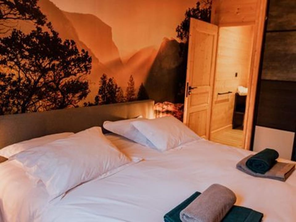 Lodge avec bain à remous privatif, proche du golf et piscine réservée - Confort et activités garanties - FR-1-582-373 House in Provence