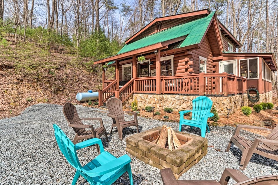 Stunning Ellijay Cabin w/ Community Amenities Cabin in Georgia