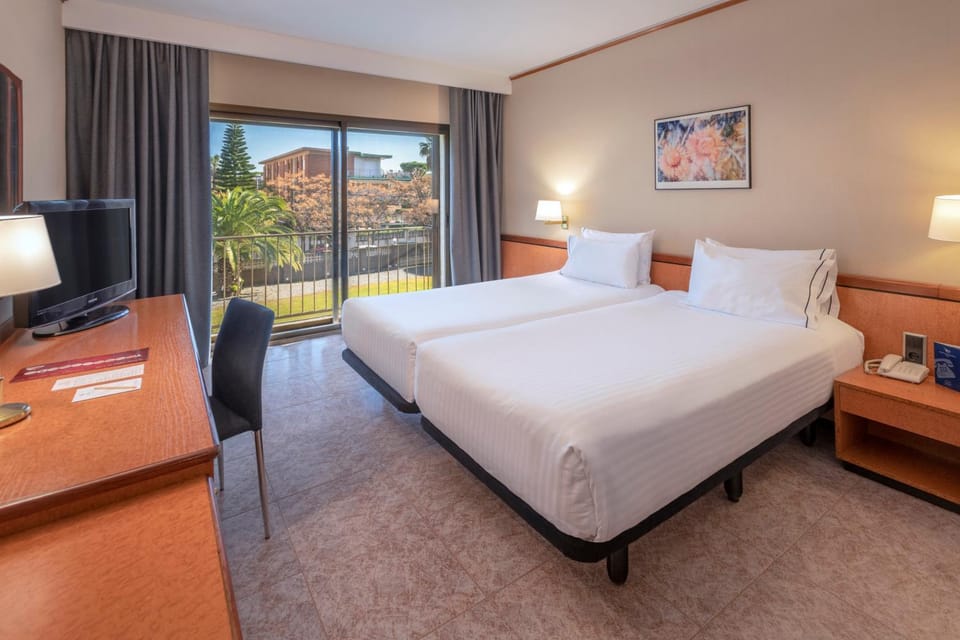 Bedroom, Garden view