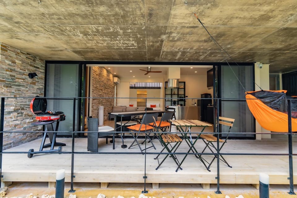 Balcony/Terrace, Living room
