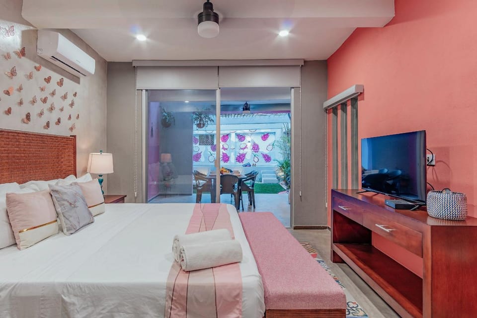 Sam Nah Luxury House in downtown Mérida House in Merida