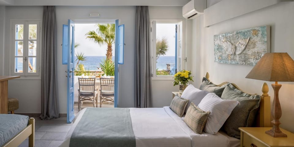 Ocean Bay Suites Apartment in Kamari