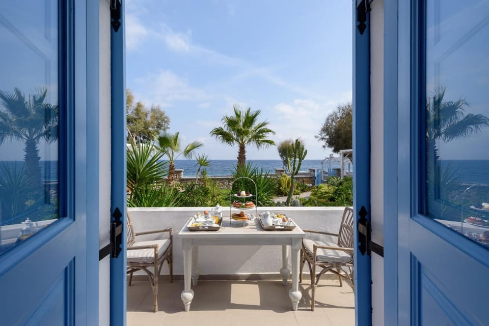 Ocean Bay Suites Apartment in Kamari