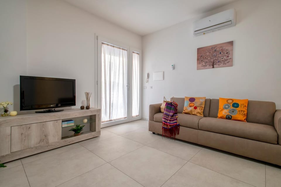 TV and multimedia, Living room, air conditioner