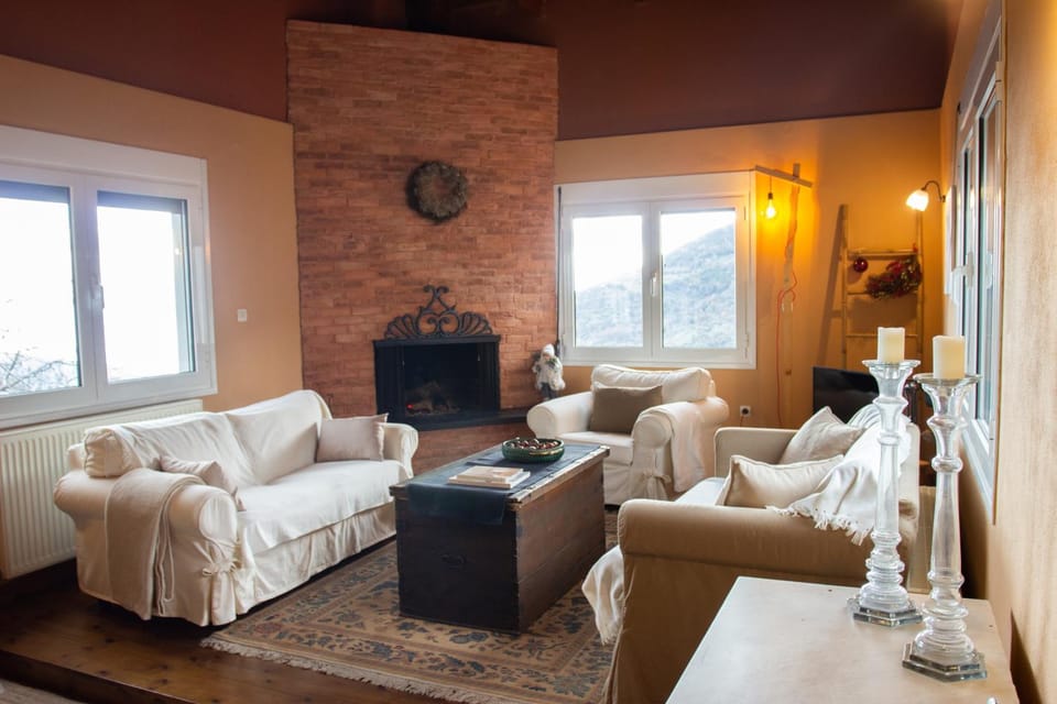 TV and multimedia, Living room, Photo of the whole room, Seating area