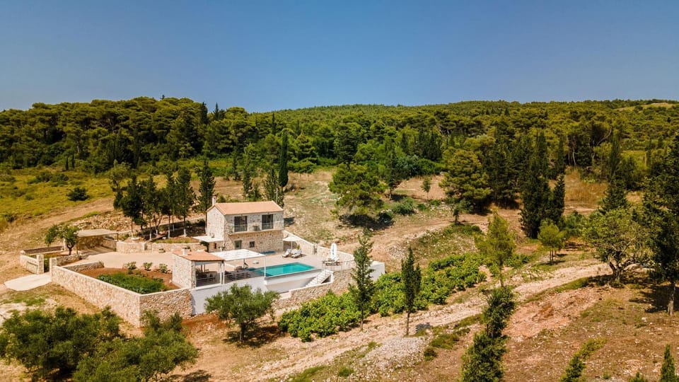 Property building, Spring, Day, Natural landscape, Bird's eye view, Mountain view, Swimming pool