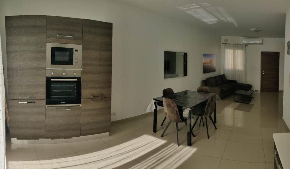 Kitchen or kitchenette, Living room, Seating area